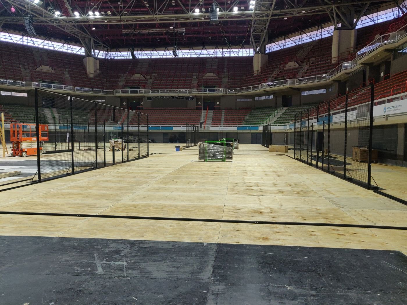 Premier Padel Mendoza 2022 cancha profesional PadelCBA Cristal